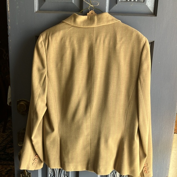 Josephine size 12 suit - Picture 3 of 9